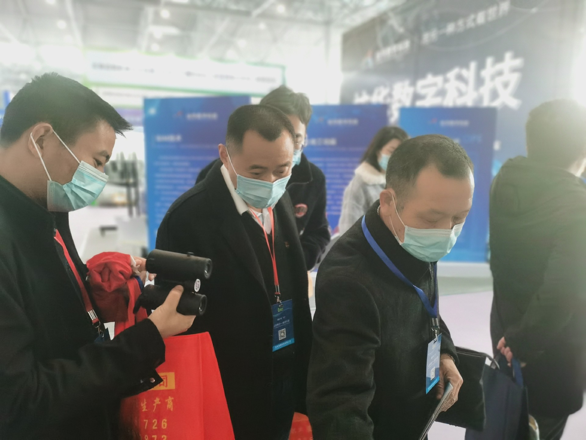 微信图片_2021121011305515.jpg